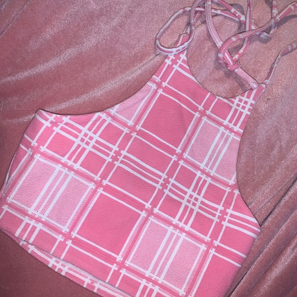 Pink and white Plaid Pretty little thing Halter top size 2 - Picture 3 of 5